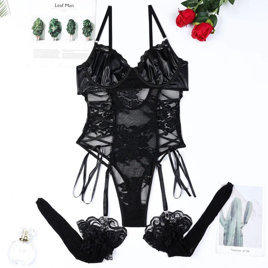 Body sexy porte-jarretelle en cuir et dentelle noire
