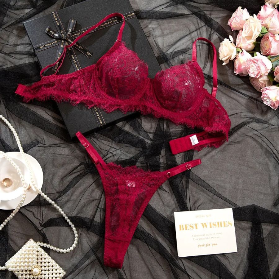 Ensemble de lingerie ajustable en dentelle rouge