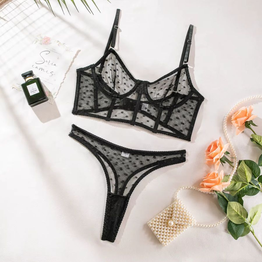 Ensemble de lingerie en dentelle noire