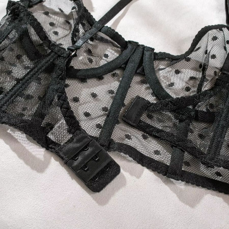 Ensemble de lingerie en dentelle noire