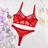 Ensemble de lingerie en dentelle rouge