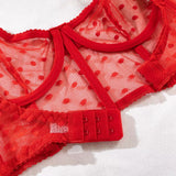 Ensemble de lingerie en dentelle rouge