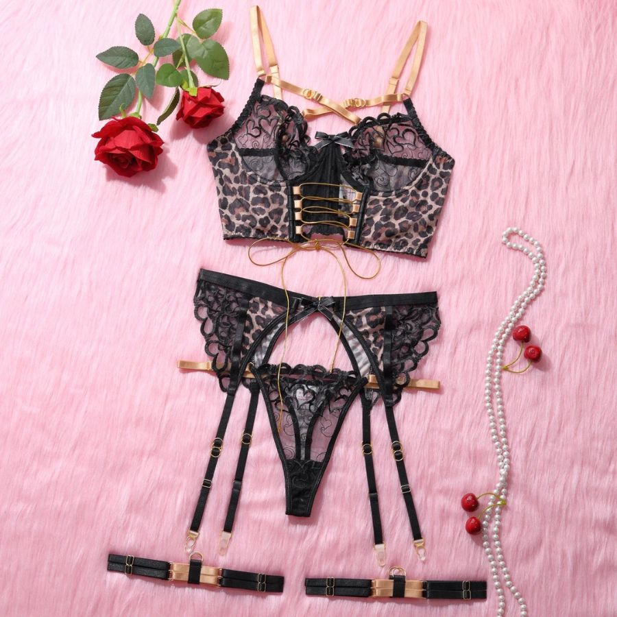 Ensemble de lingerie bustier léopard et dentelle