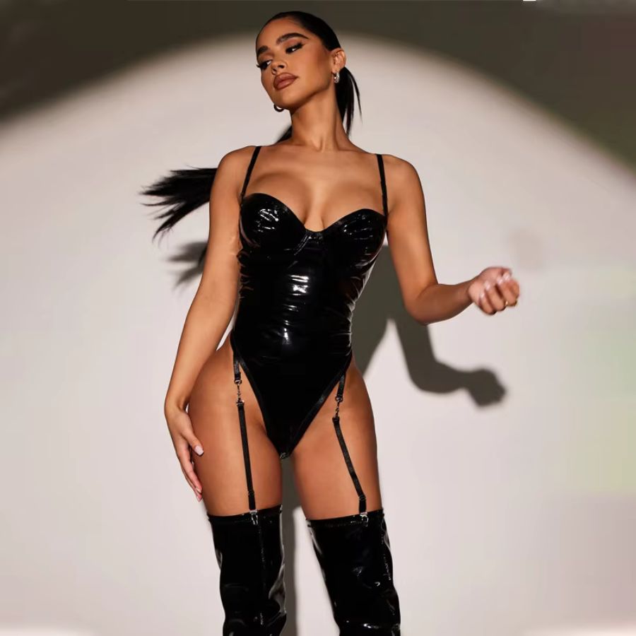 Body porte-jarretelle sexy noir en latex