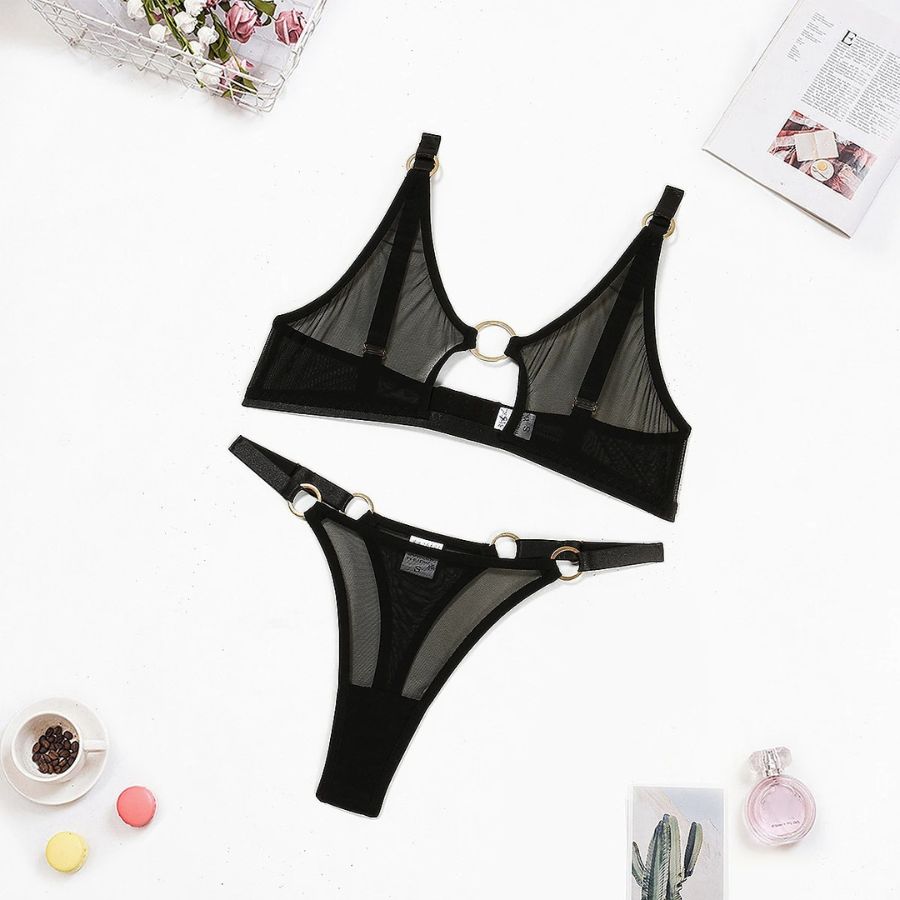 Ensemble de lingerie deux pièces noir pas cher