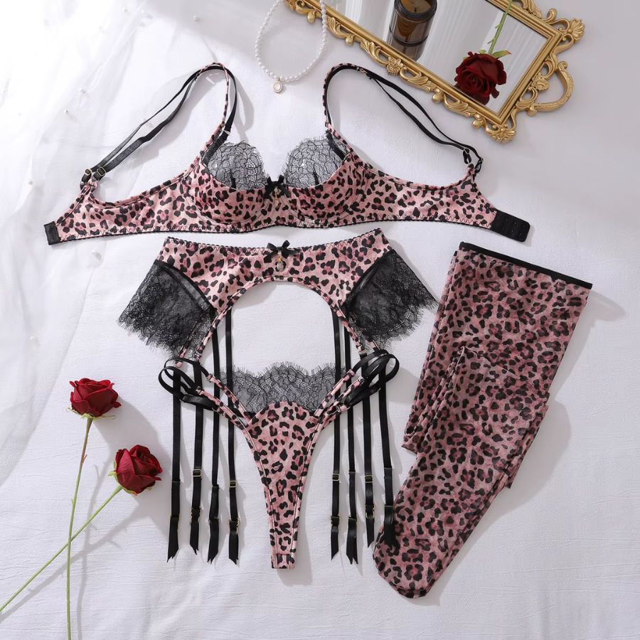Ensemble porte-jarretelle en satin léopard sexy