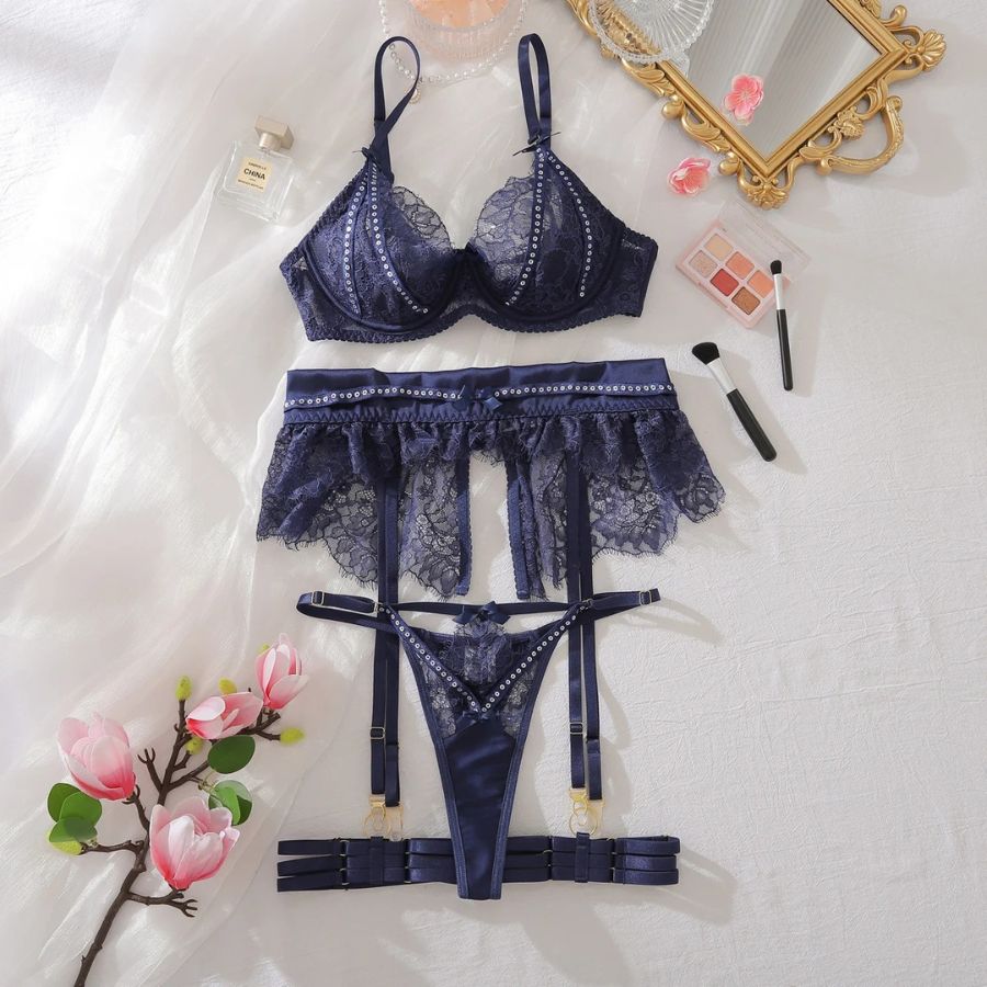Ensemble porte-jarretelle en dentelle bleu avec strass