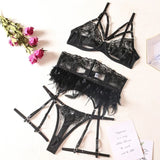 Ensemble porte-jarretelle noir en dentelle et plumes