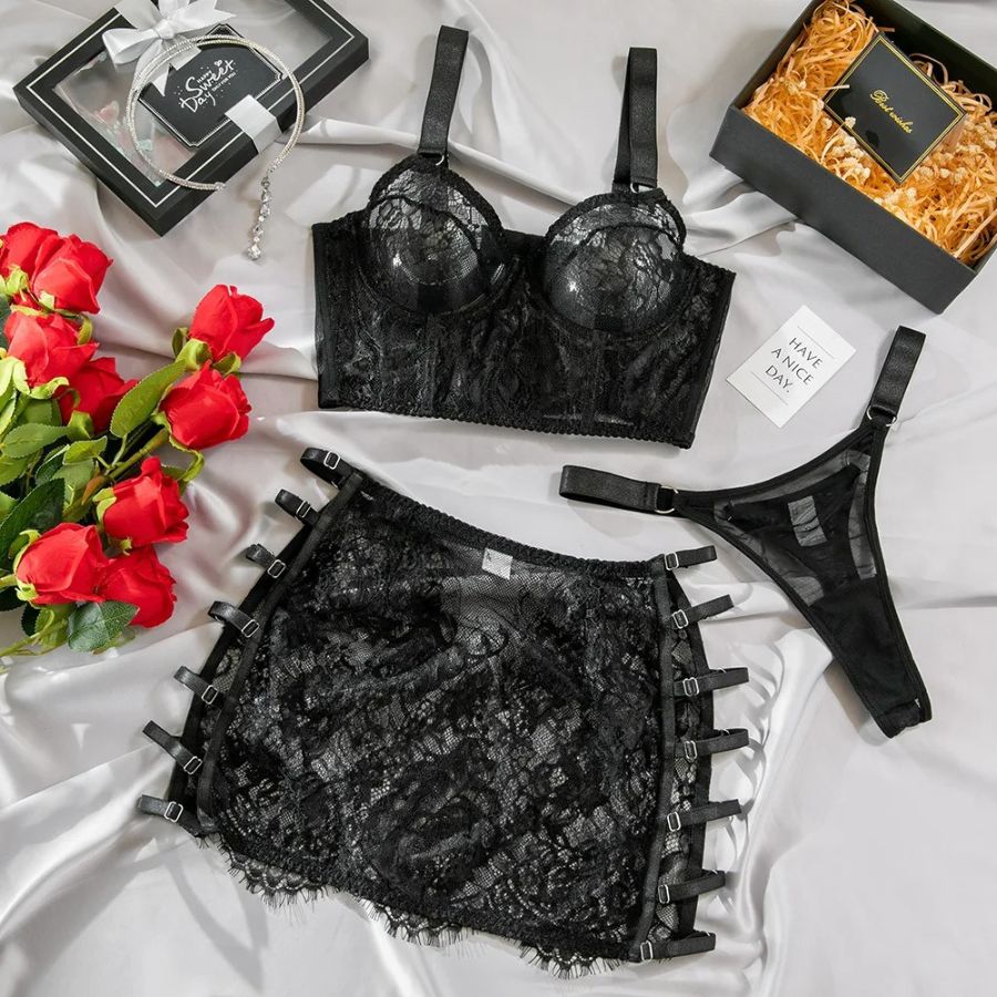 Ensemble de lingerie bustier avec jupe en dentelle
