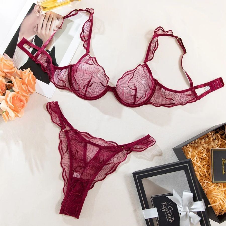 Ensemble de lingerie deux pièces rouge transparent