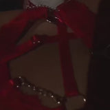 Ensemble de lingerie avec chaînes en dentelle rouge